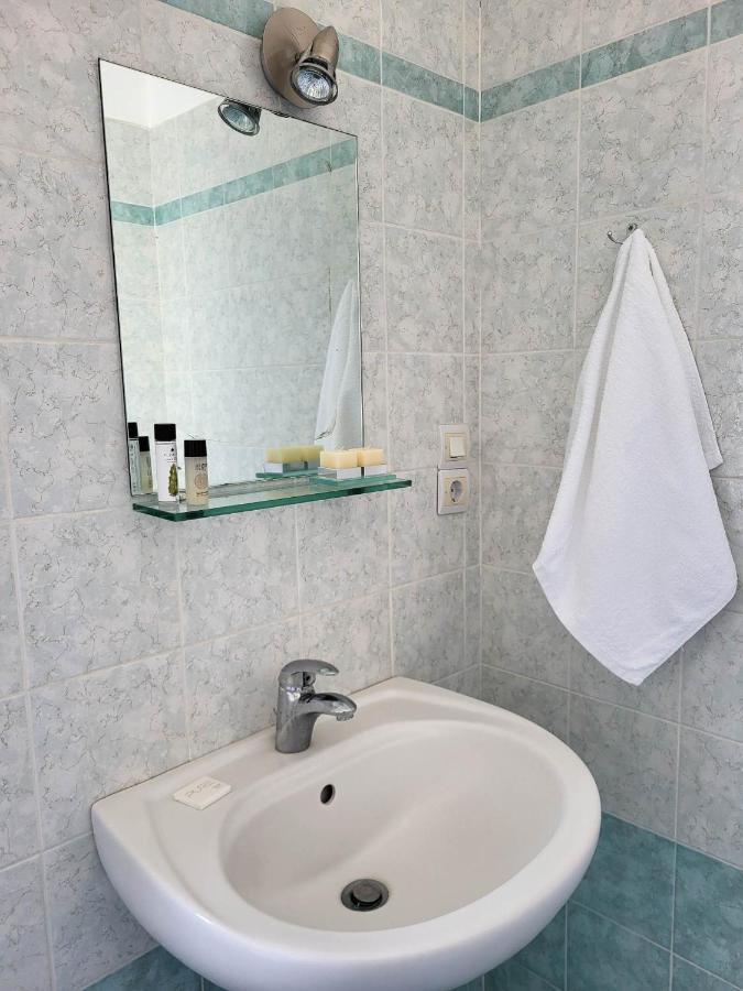 Vive Mare Hotel Sarandë Buitenkant foto